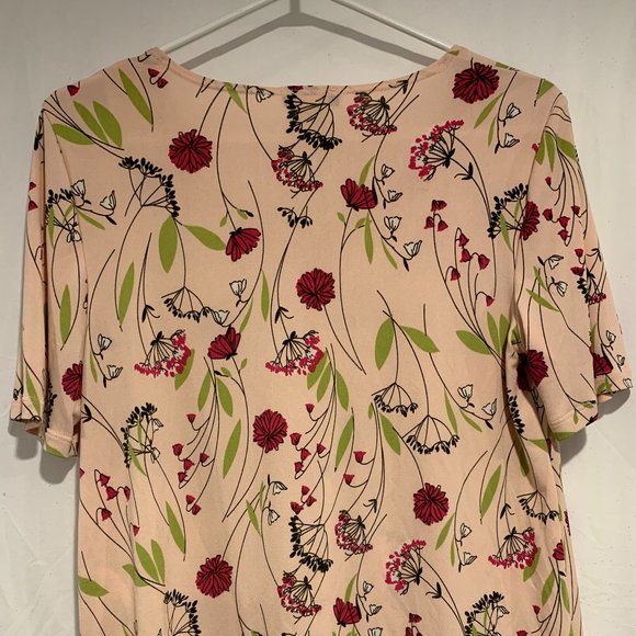 NWT- Kim & Co, Knit, Short Sleeve. - Picture 2 of 4